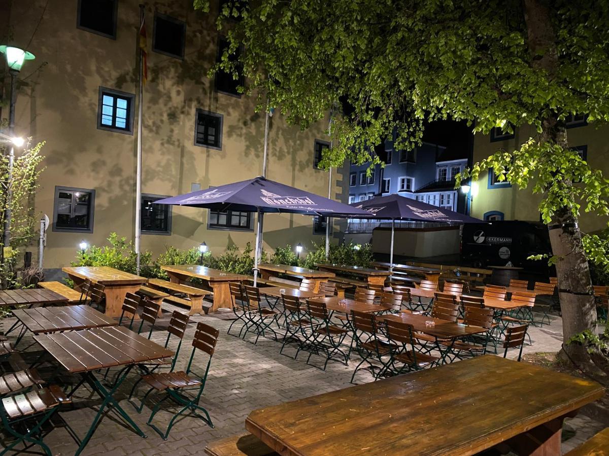 Hotel-Gasthof Zur Post Velburg Exterior foto